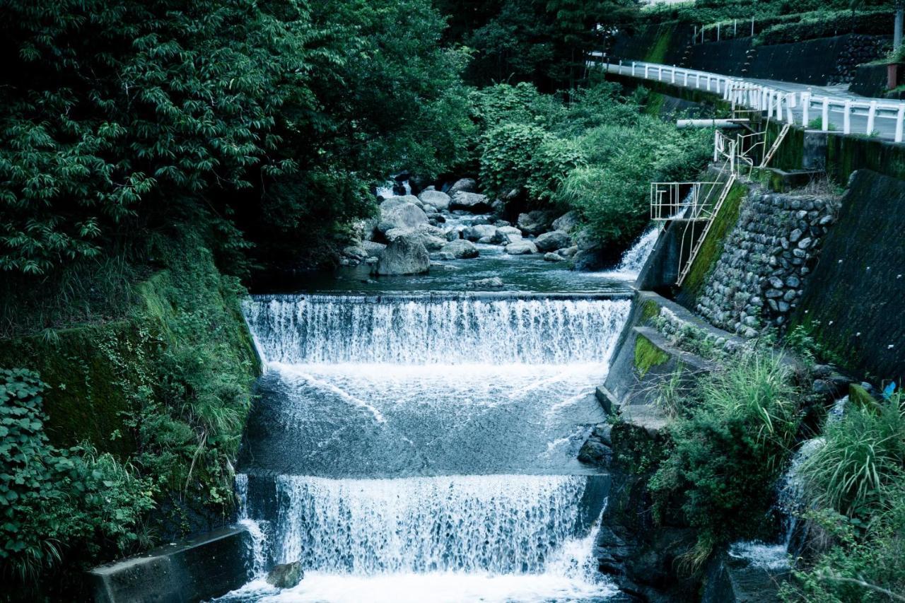 山の中の一棟貸切宿 五番地 Nambu (Yamanashi) 外观 照片